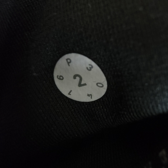 Lululemon Deep Breath Crop (21" ) Iced Wave White Black / Black Size 2 - Picture 14 of 15